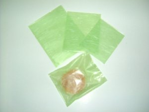 画像1: ガス袋 半折パック カラー雲龍和紙（中・若草）115x140ｍｍ